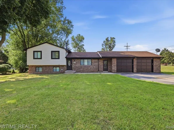 29255 Utley Rd, Farmington Hills, MI 48334