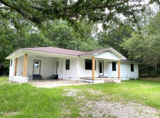 1395 Oliver Dr, Forest, MS 39074