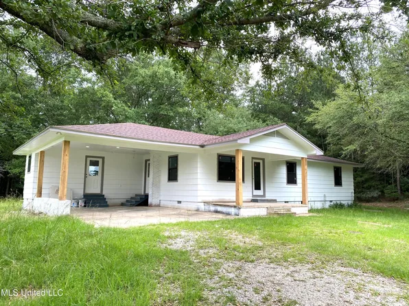 1395 Oliver Dr, Forest, MS 39074
