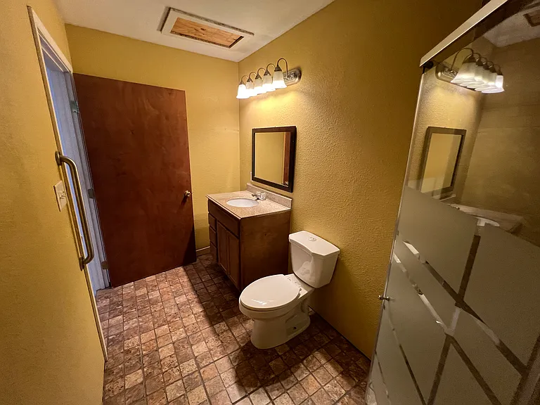 712 N Penelope St — Photo 15