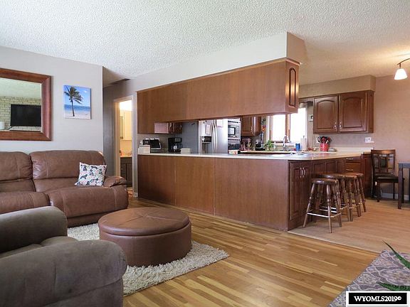 5th image of 942 Elk Dr