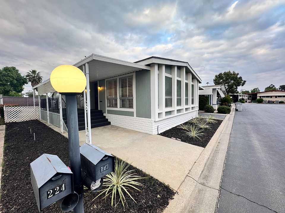 1st image of 2706 W Ashlan Ave Space 223