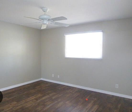 2nd image of 715 W 19th St