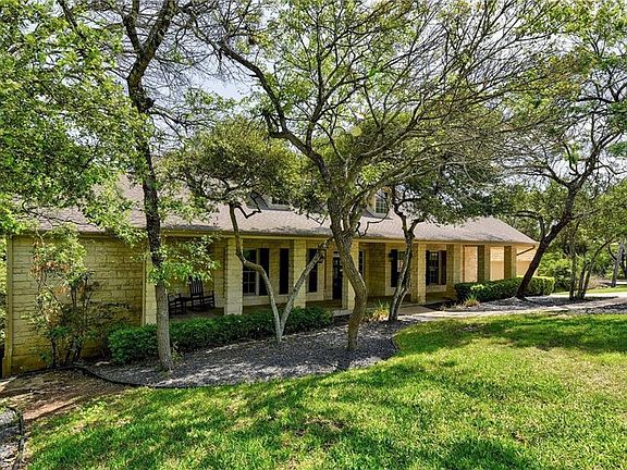 2nd image of 400 Cedar Oak Dr