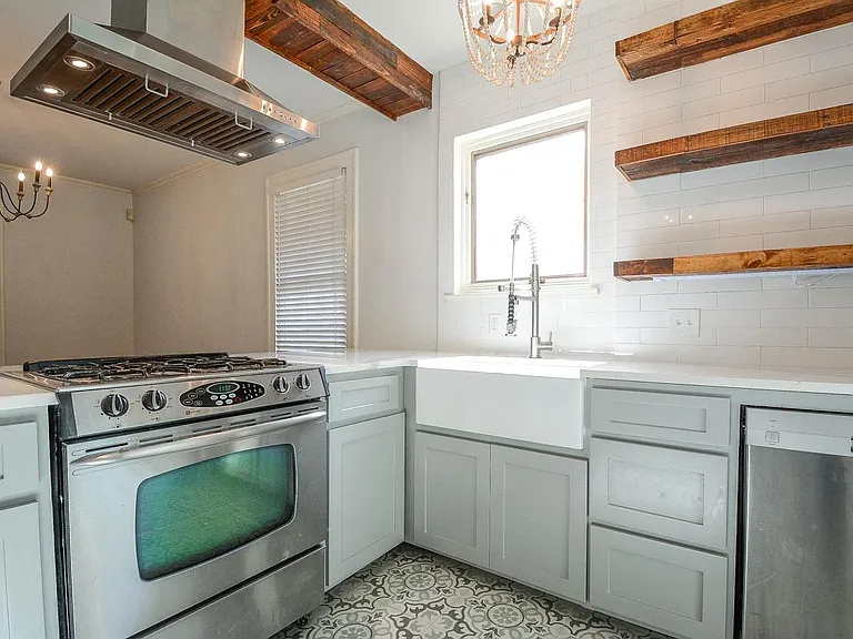 1024 N Tyler St — Photo 13
