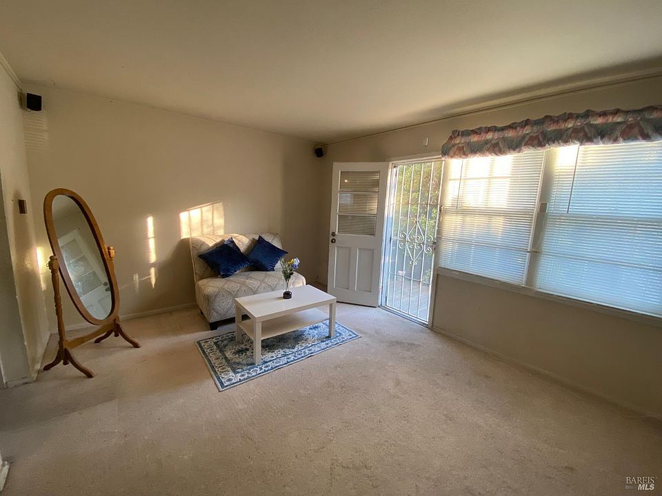 1st image of 2289 Sacramento Street
