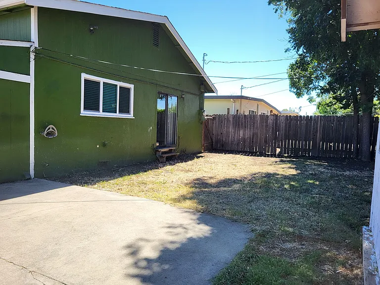 300 Utah St — Photo 42