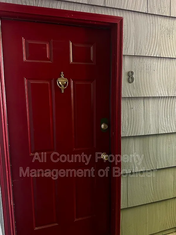 2 bed, 2.0 bath, 890 sqft, $1,650 — Photo 3