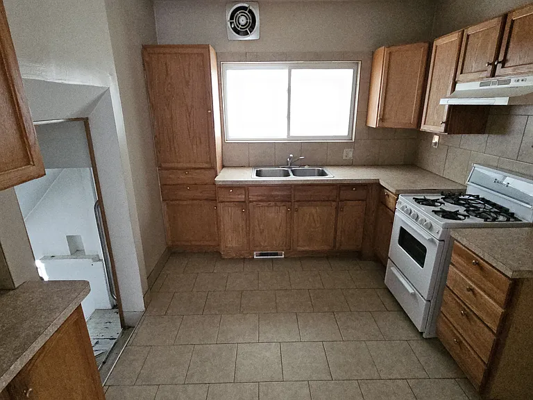 5909 Middlesex St #1 — Photo 6
