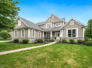 1120 Wedgefield Ct NE, North Canton, OH 44720
