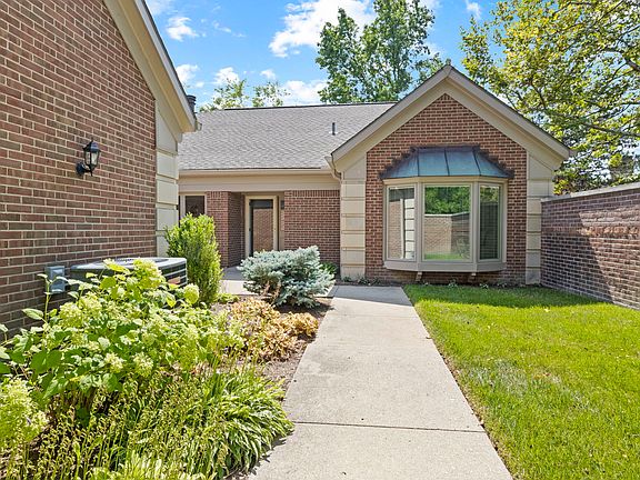 4th image of 8580 Olde Mill Cir E