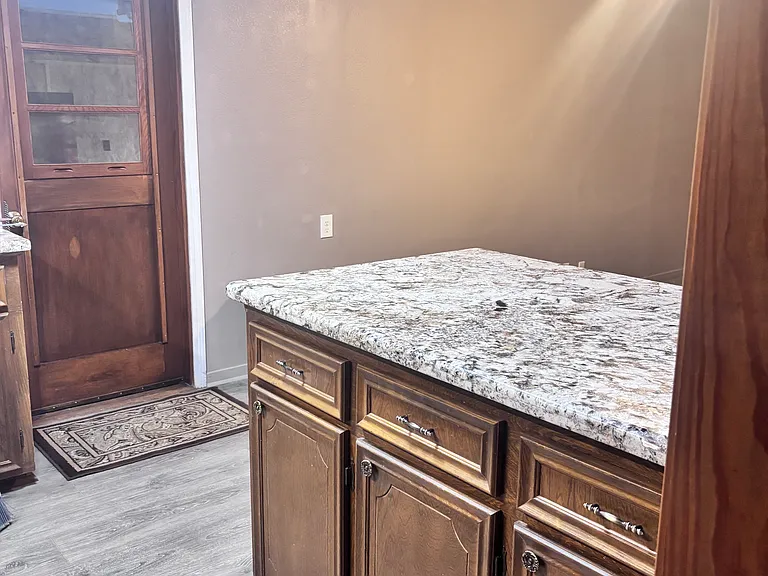 5001 N Mimosa Ln — Photo 3
