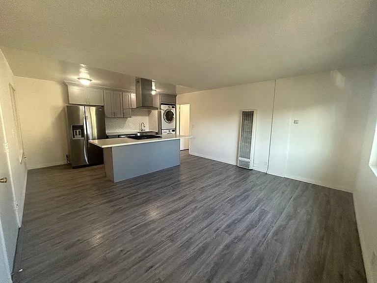 422 Almond Ave #3 — Photo 9