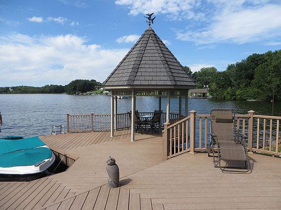 Dock/gazebo
