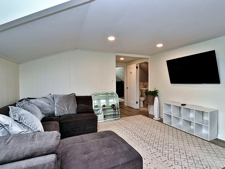 128 Mount Pleasant Ave — Photo 7