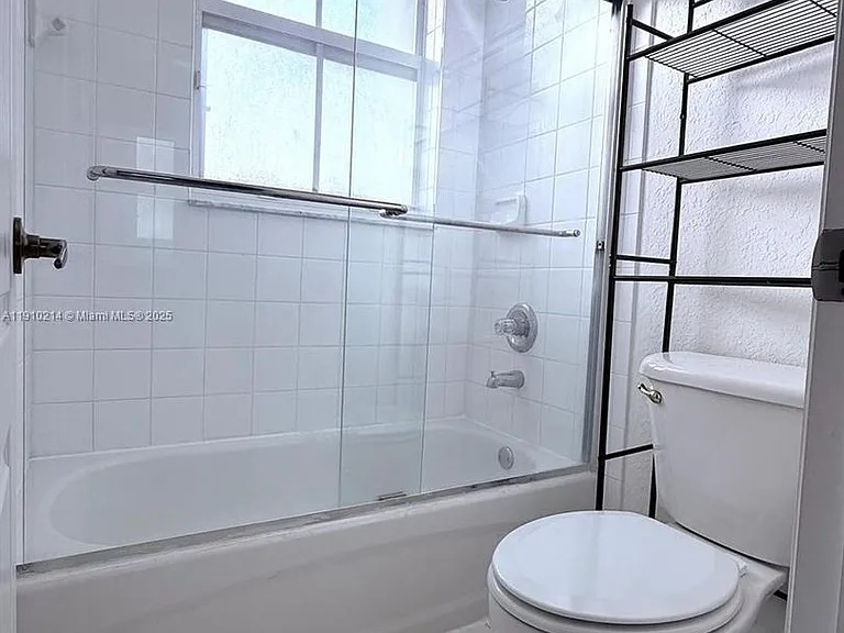 8675 NW 109th Ct — Photo 18