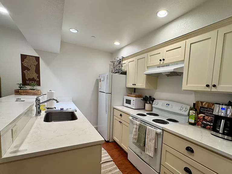 1707 Taylor Ave N #1707DP — Photo 6