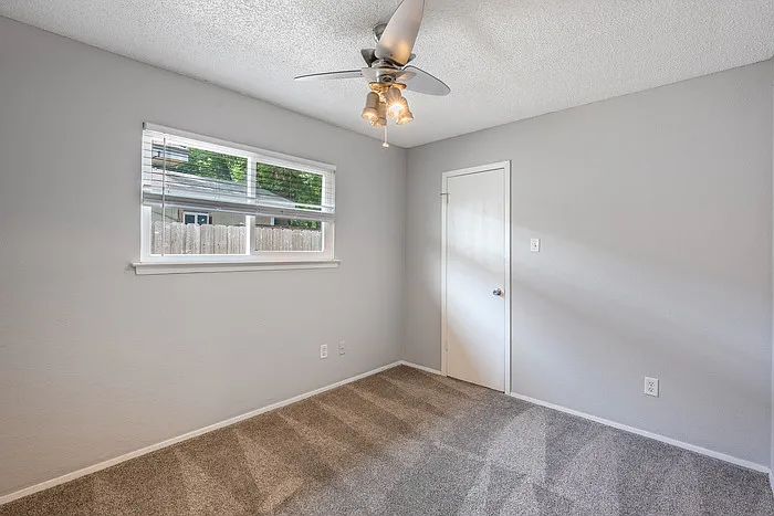 1153 Brookswood Ave — Photo 13