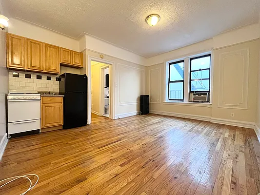 Rented by BRICK & GALO REALTY CORP | media 8