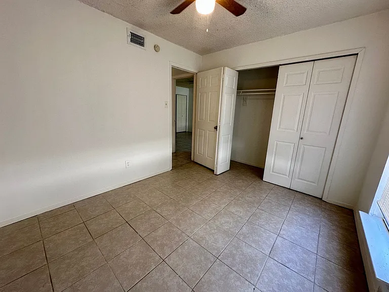 11506 Meadow Pines Ct #B — Photo 12