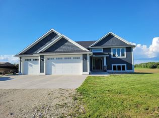 6419 80th St SW, Stewartville, MN 55976