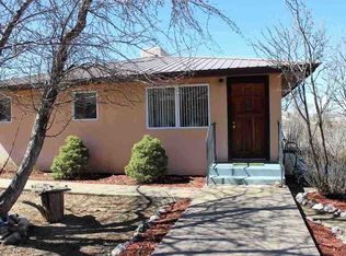 113 Toalne Rd, Taos, NM 87571