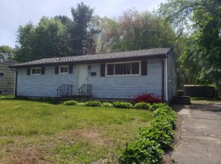 29 Roosevelt Blvd, Enfield, CT 06082