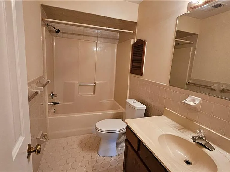 150 Loflin Way — Photo 5