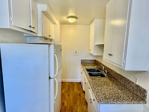 4th image of 2264 San Anseline Ave APT 5