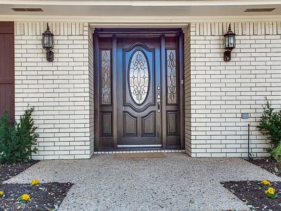 3rd image of 3842 Echobrook Ln