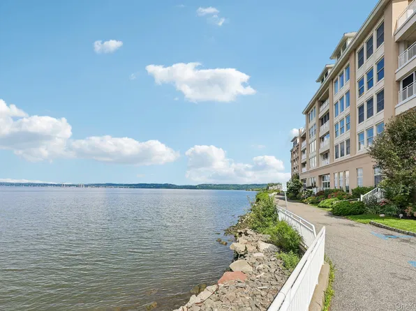 409 Harbor Cove #PH 409, Piermont, NY 10968