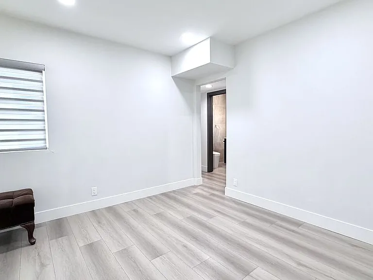 11836 Rialto St — Photo 17