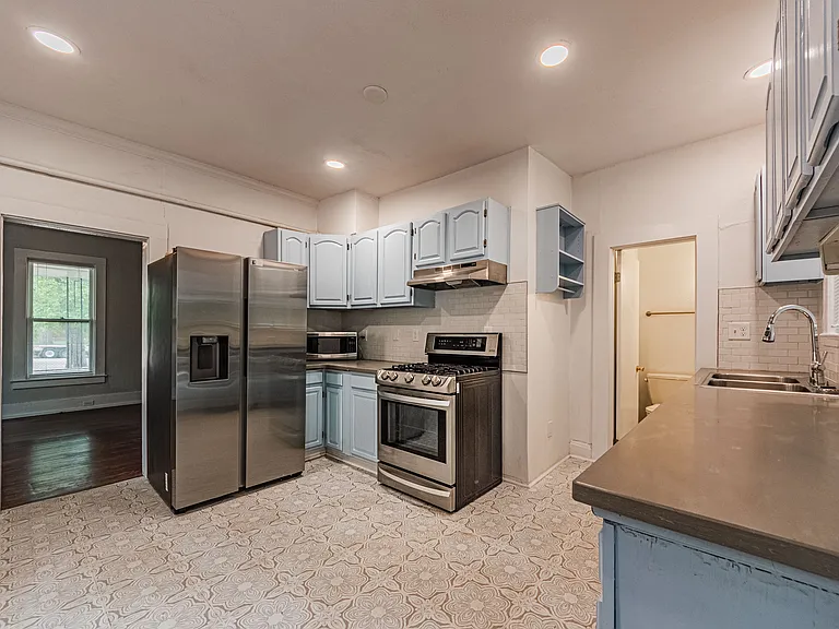 738 E Cimarron St — Photo 16