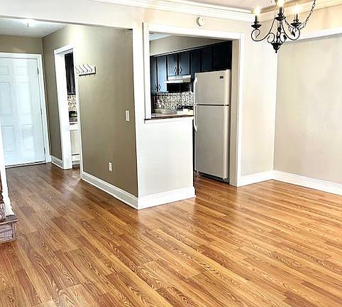 dining/entry