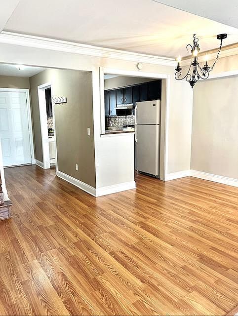 dining/entry