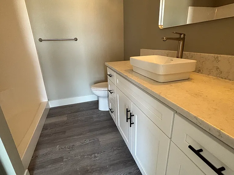 Seven Oaks Luxury Duplexes — Photo 42