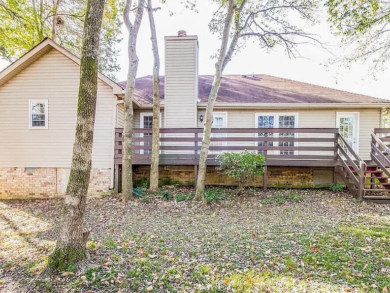 606 Knollwood Dr — Photo 17