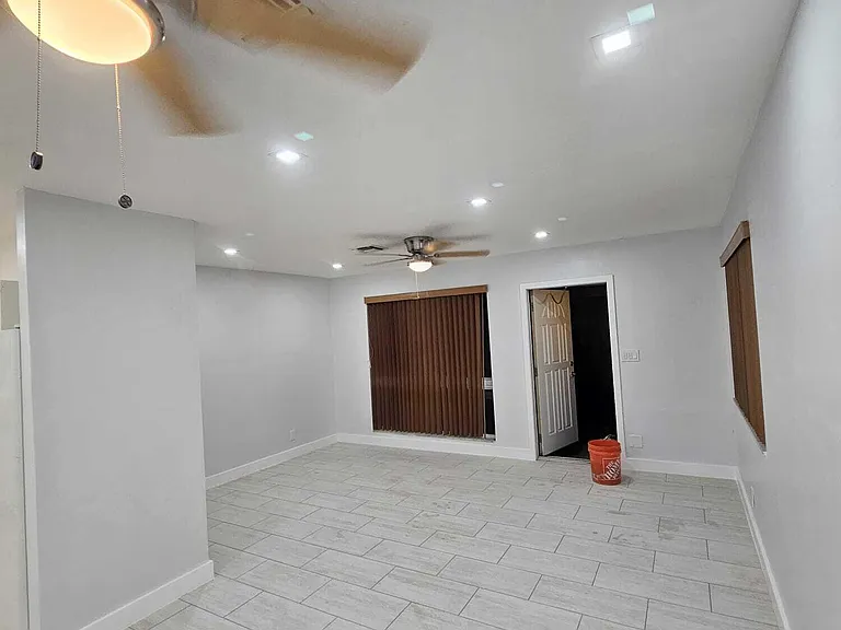 2030 SW 41st Ave #3 — Photo 14