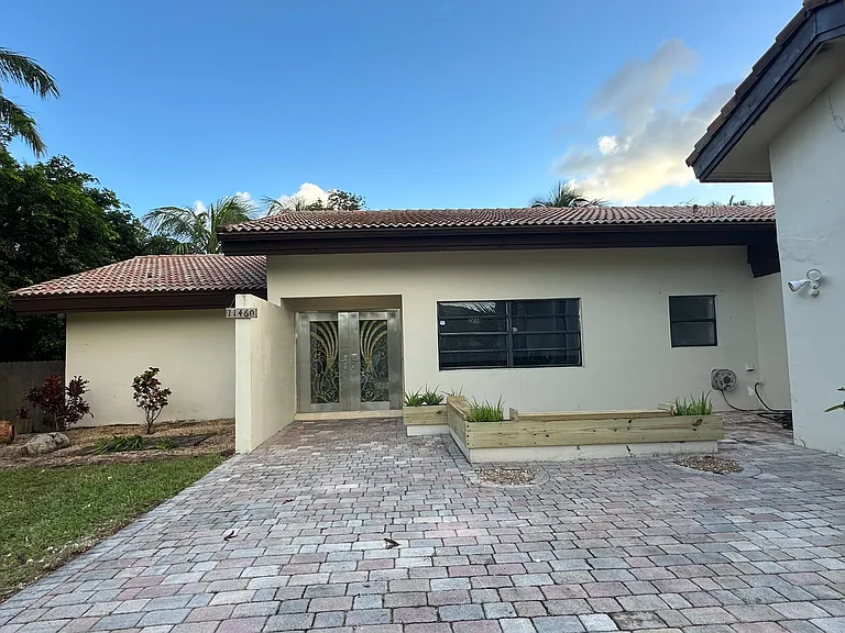 11460 SW 1st Ct — Photo 14