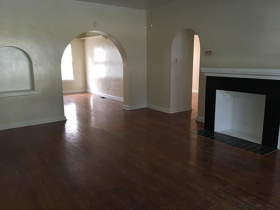 1st image of 146 Harrigan Ct APT 1
