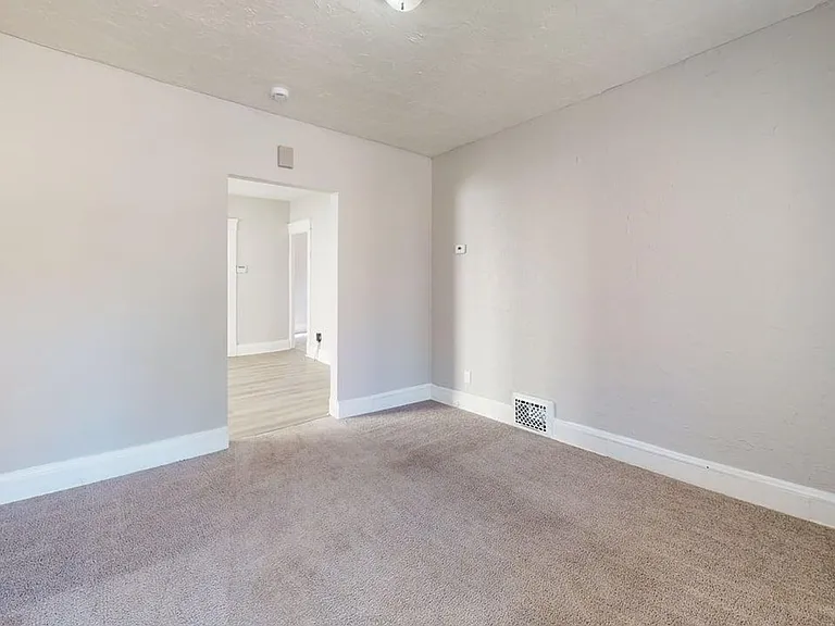 877 Rudyard Rd — Photo 14