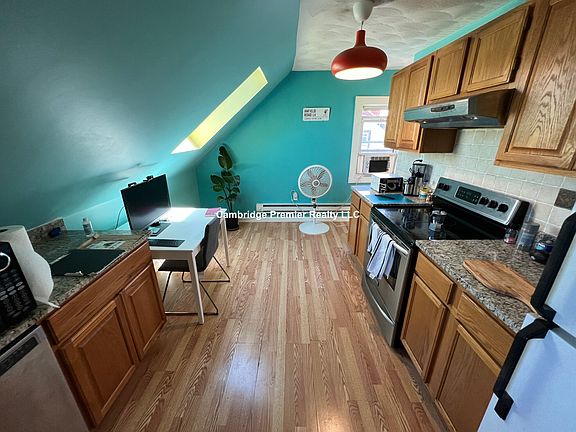 5th image of 1105 Cambridge St #3A