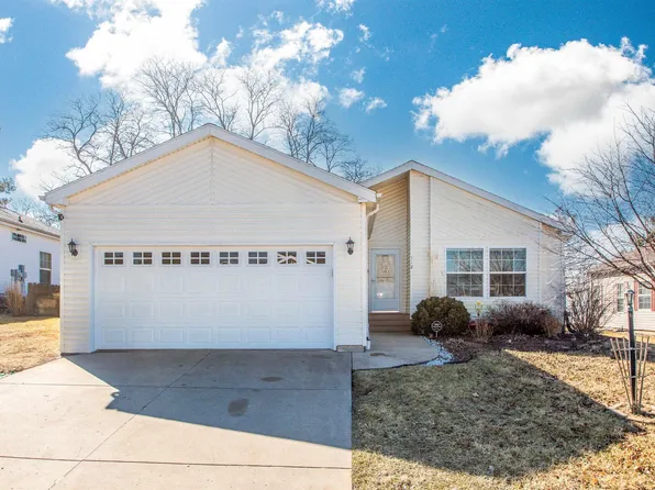 112 S Columbus St, North Pekin, IL 61554