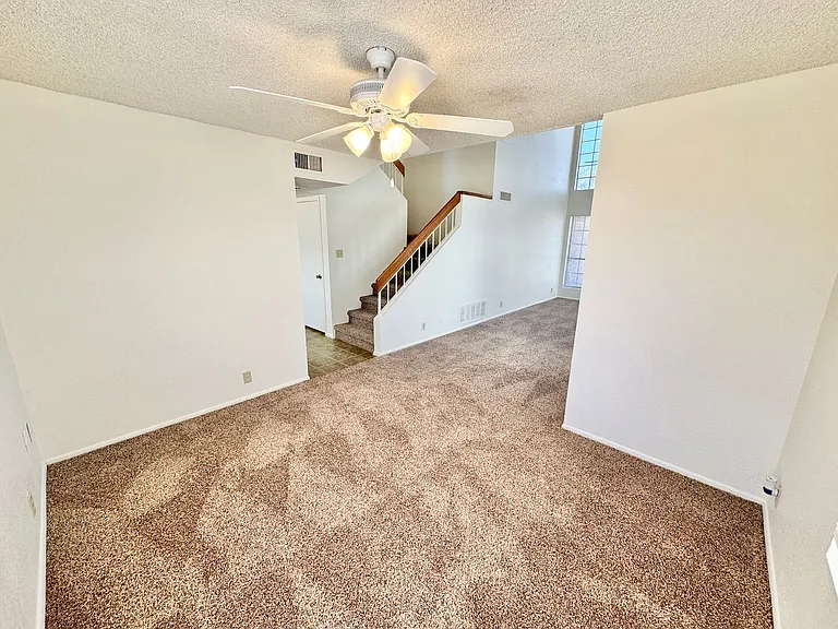 6319 W Townley Ave — Photo 8