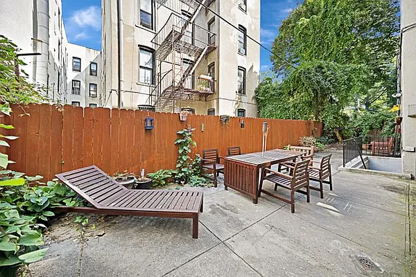 Sold by Compass | media 19