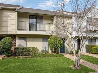 10382 Longmont Dr, Houston, TX 77042