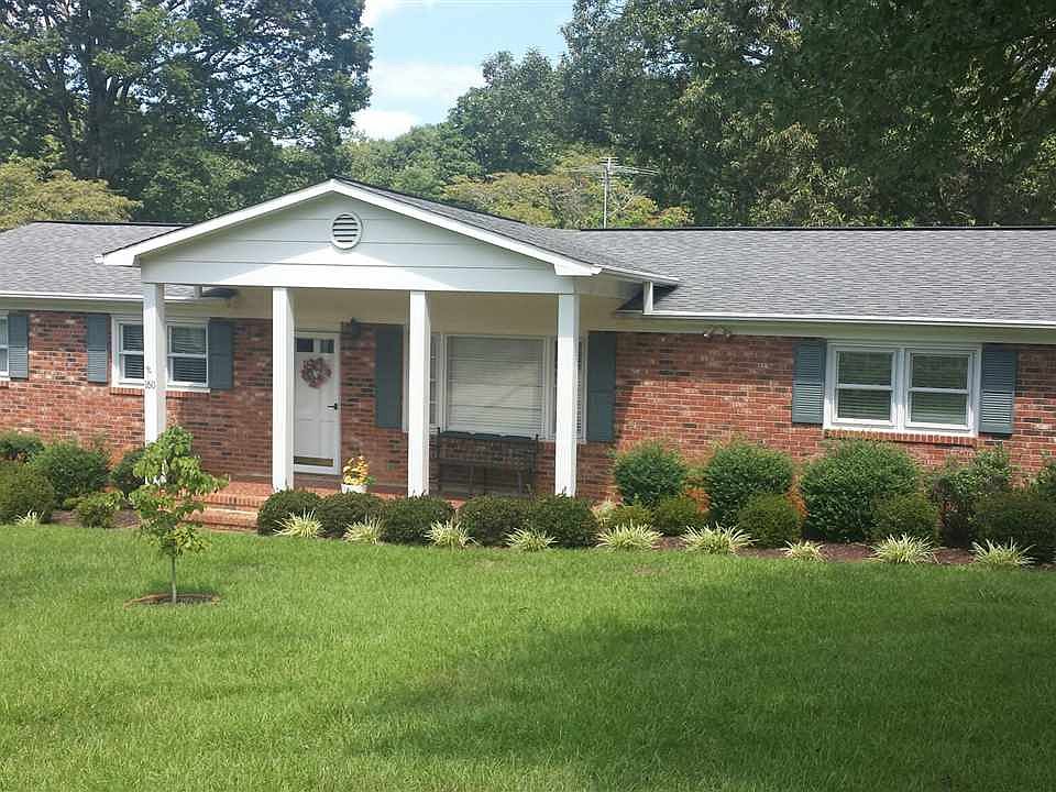 1st image of 160 Simmons Dr