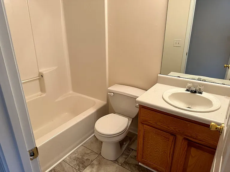 9019 Meadowmont View Dr — Photo 7