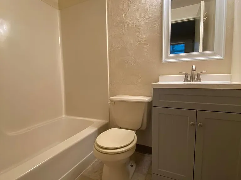 409 Millers Ln #A — Photo 7