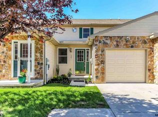 407 Springbrook Ct, Hanover, PA 17331